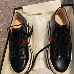 Gucci wedge sneakers with iconic red and green stripe!